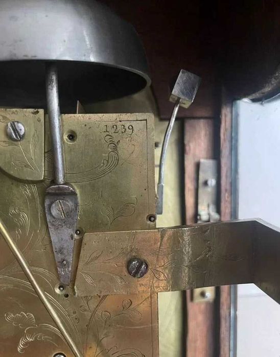 Zabytkowy angielski zegar kominkowy