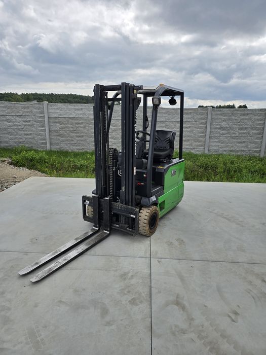 Wózek widłowy elektryczny triplex OM 48v 2011r widlak UDT