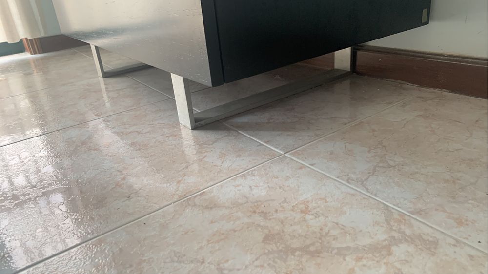 movel em excelente estado
