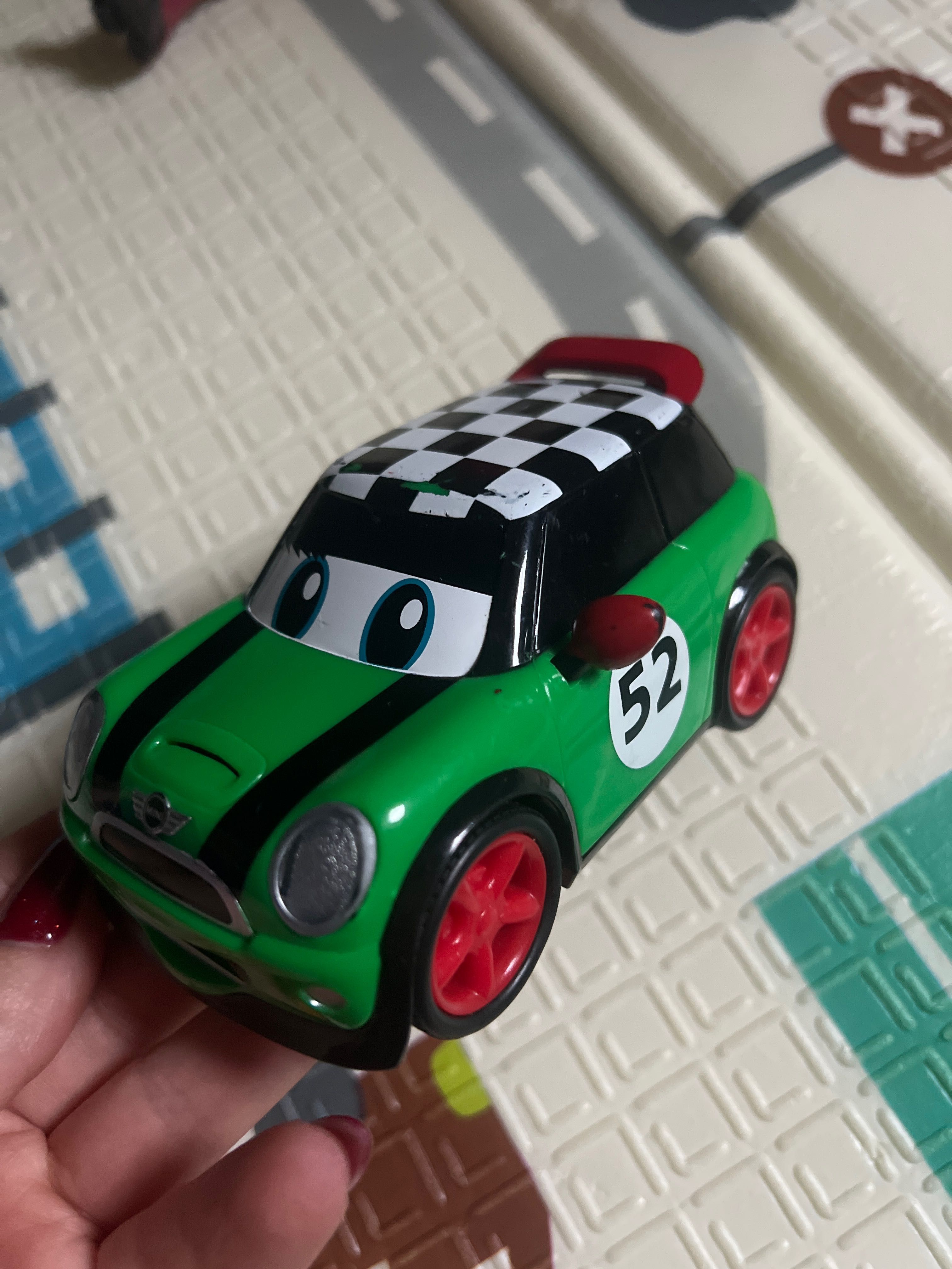 Кола Go Mini, Зелена