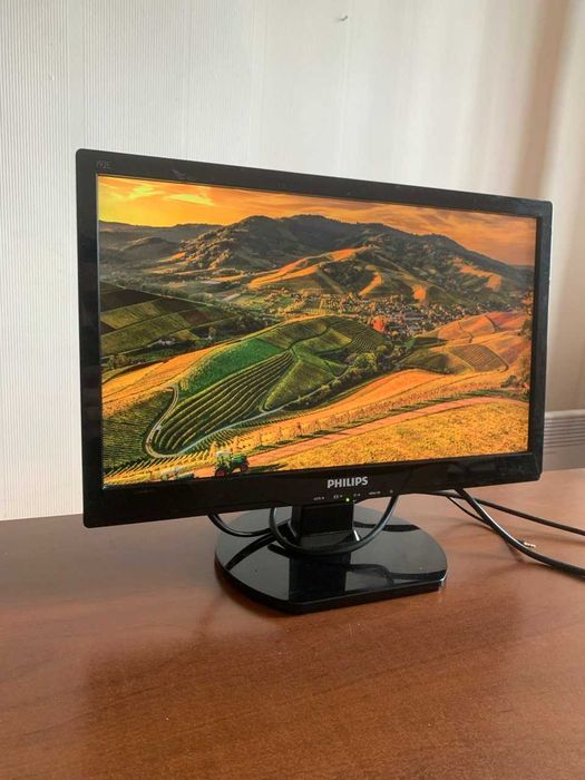 Монітор Philips 192E1 MWE1192T Діагональ дисплею: 18.5" 1366x768 + VGA
