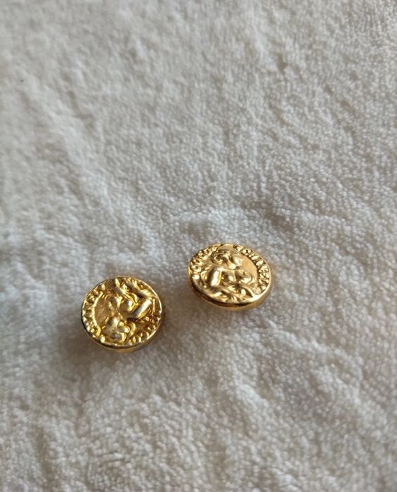 Botões vintage Chanel