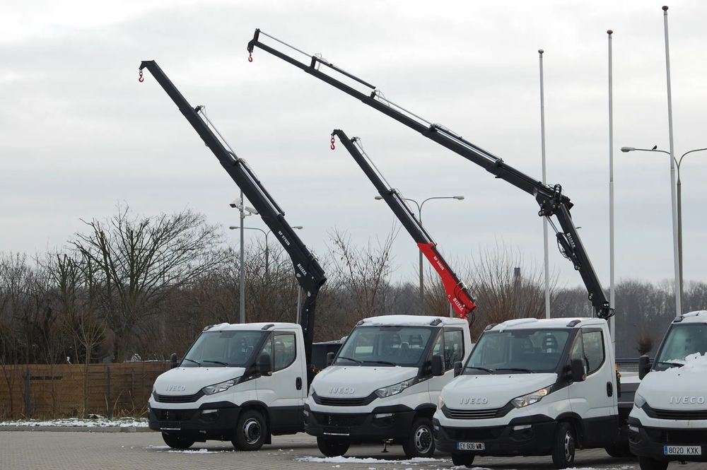 Iveco żuraw, HDS + montaż, do płyt warstwowych, okien, budowlanki  komunalna, kaucyjna, selektywna