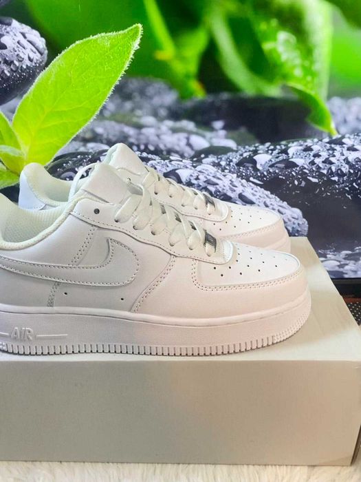 Buty meskie Trampk Nike Air Force 1 Low '07 White R.46