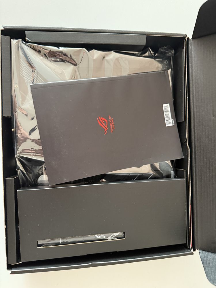 Материнська плата Asus ROG STRIX Z790-F Gaming WIFI s-1700 Z790
