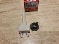 Włącznik świateł hamulca  stop SEAT CORDOBA, CORDOBA VARIO, IBIZA I, IBIZA II, INCA, MALAGA, TOLEDO I; SKODA FELICIA I; VW CADDY II, CADDY II/MINIVAN, CORRADO, GOLF III, GOLF IV 06.84-03.10