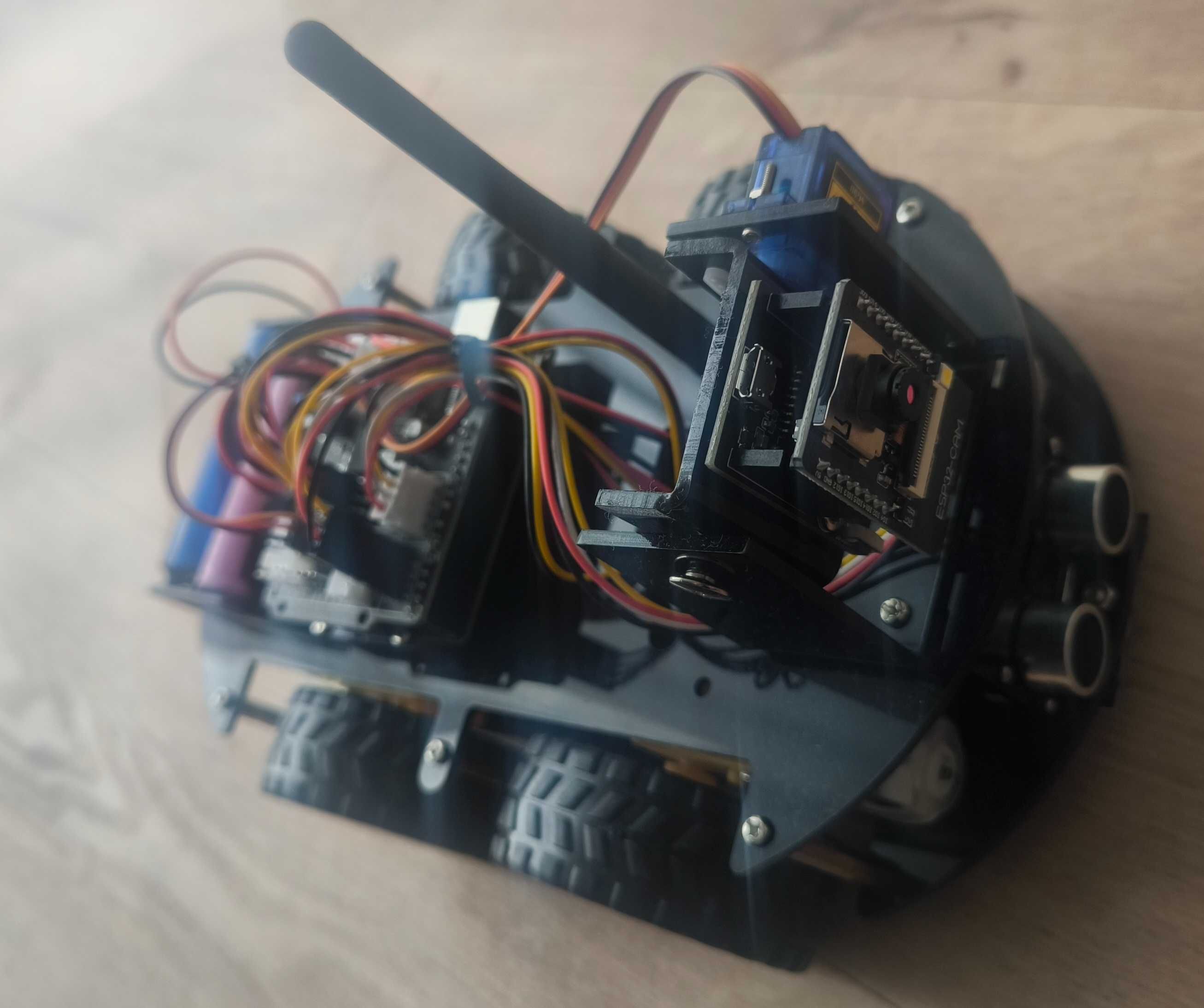 Projekt Robot Sterowany WiFi + Camera, IR, Zestaw do montażu - Arduino