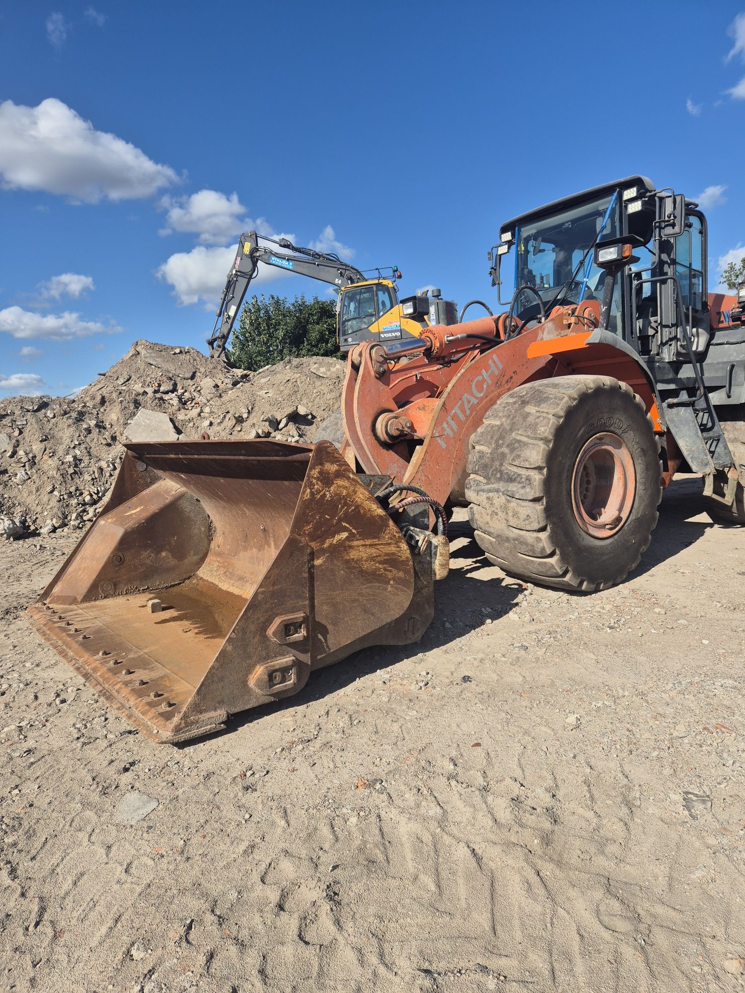 Ładowarka Hitachi zw310 z 2013r zamiana
