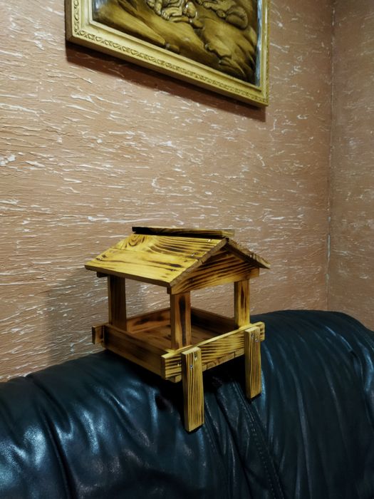 Годівничка для птахів