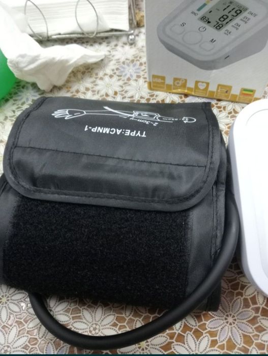 Medidor de tensão arterial novo