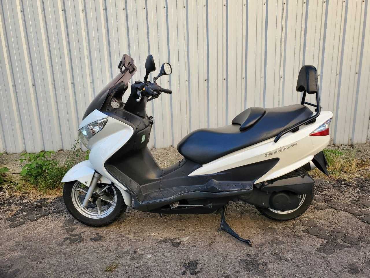 Продам макси-скутер Suzuki Burgman 125cc - 2008 год