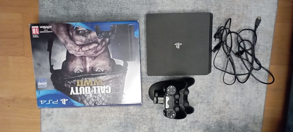 Play Station 4 slim 1 tb