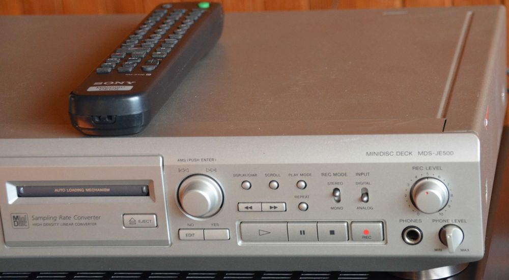 Sony MDS-JE500 + Pilot odtwarzacz Mini Disc srebrny + Gratis