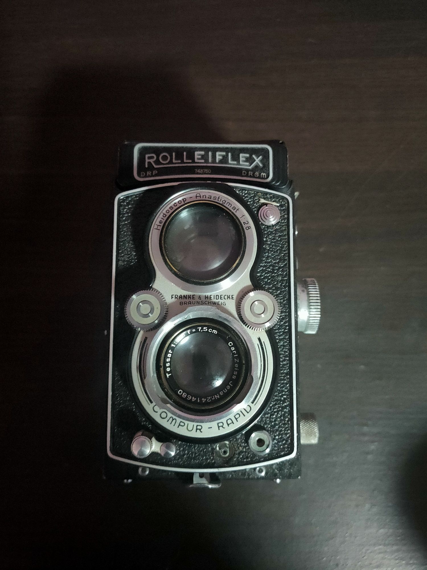 Aparat Rolleiflex z oryginalnym etui