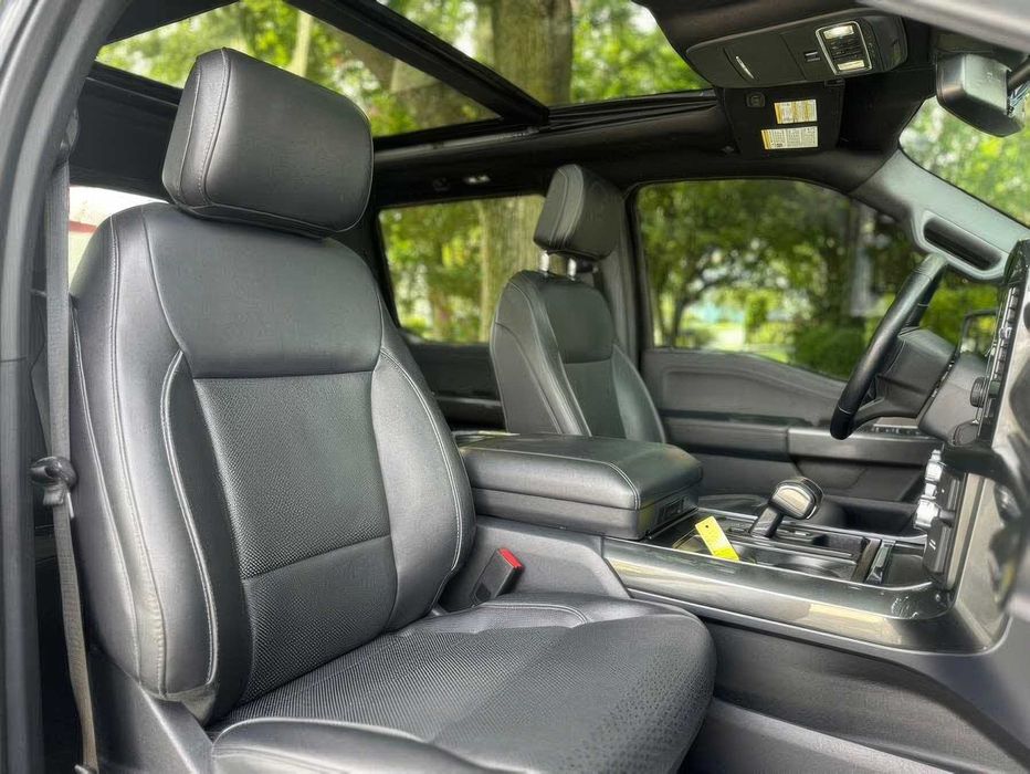 Ford F-150 Lariat SuperCrew      2022