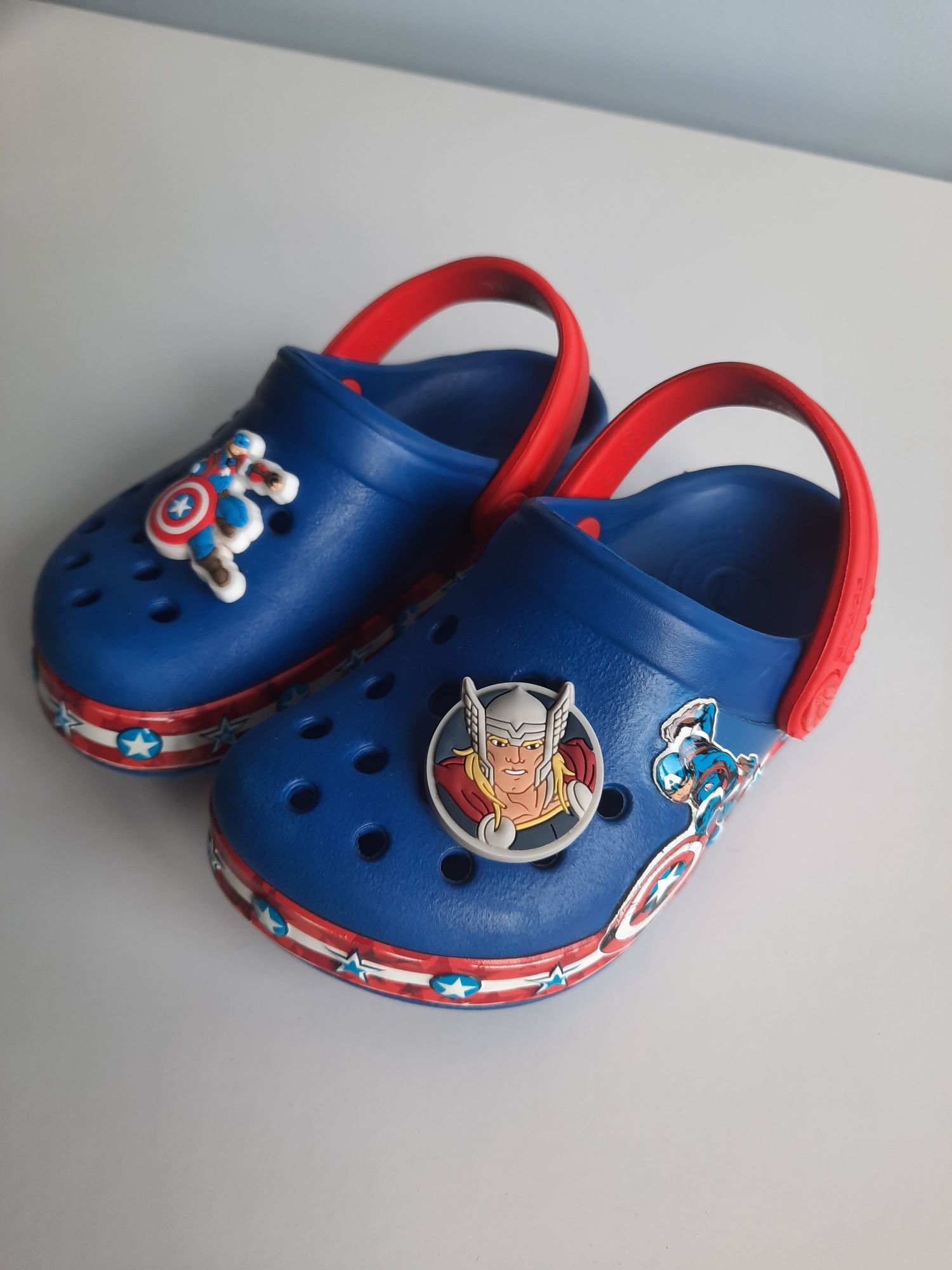 Crocs Capitão América tam. 6 / 7