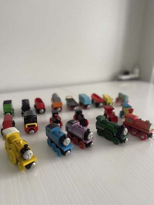 Деревʼяні дорога з паровозиками Томас та його друзі в гарному стані