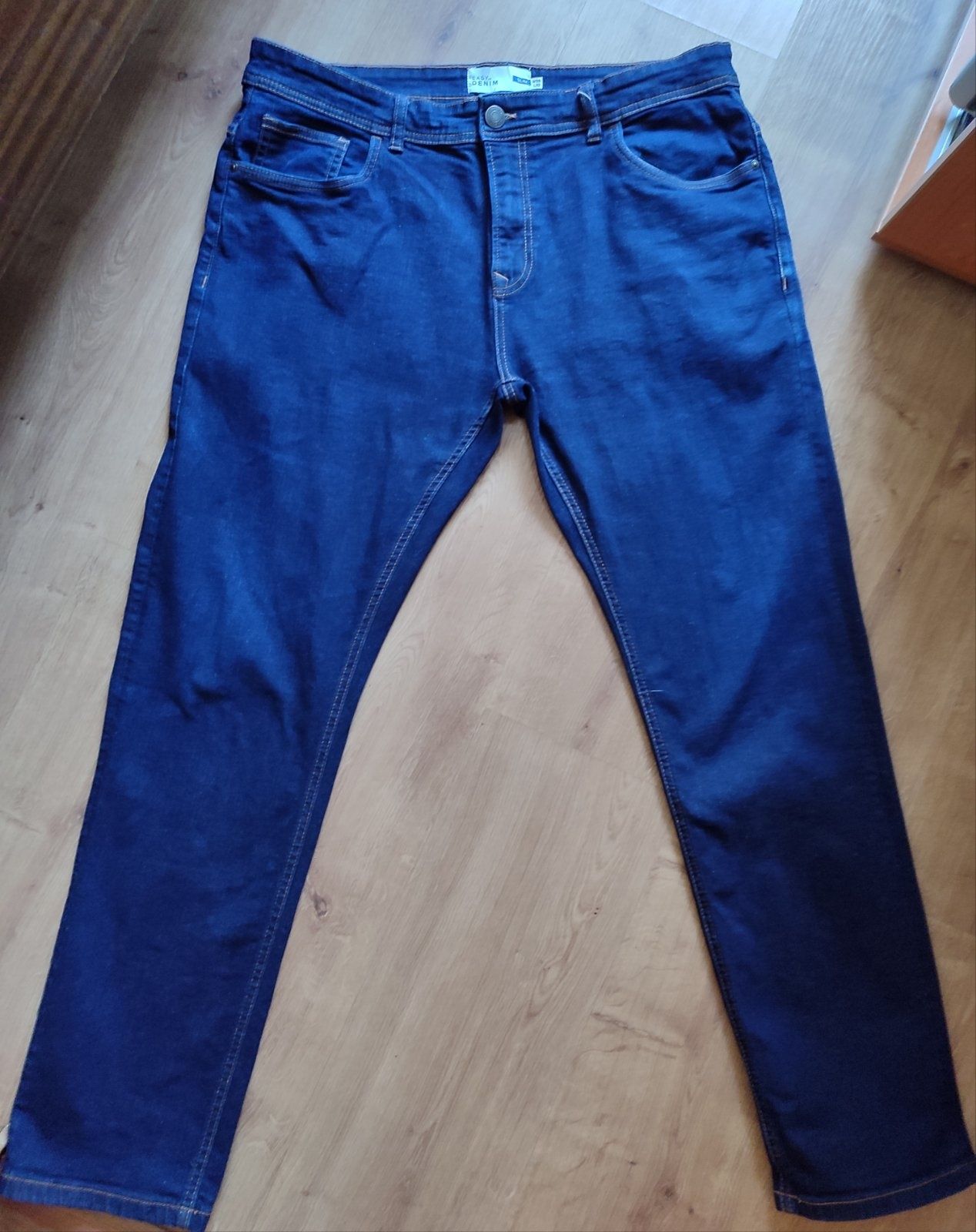 Джинси W38 L32 slim.