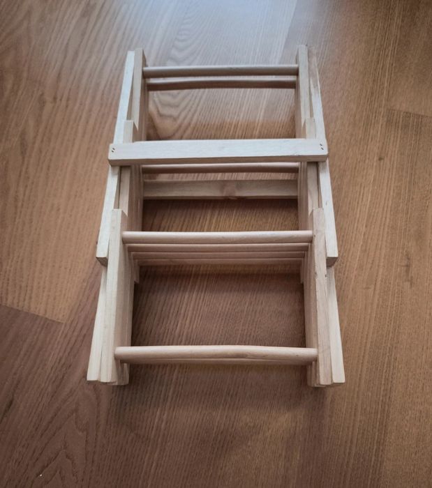 Stojak na wino, drewniany