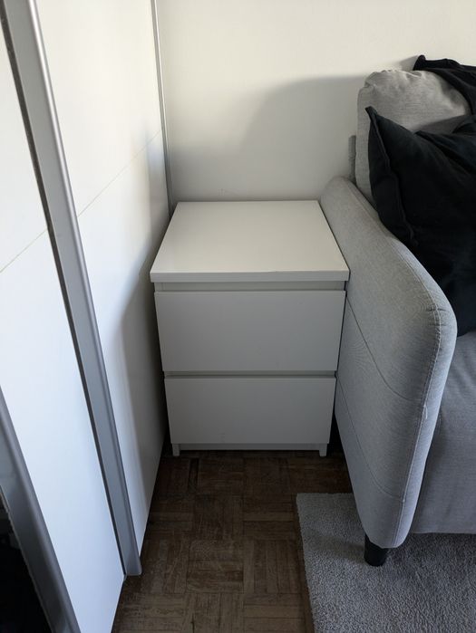 Mesa de cabeceira IKEA