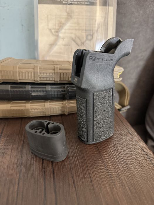 B5 Systems рукоятка пістолетна AR-15 PGR TYPE 23 + заглушка Grip Plug