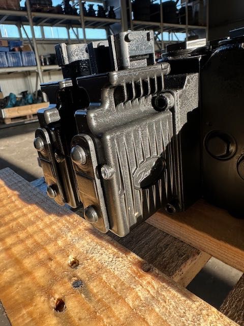Sauer Danfoss  PVG32 rozdzielacz proplcionalnym do kruszarki