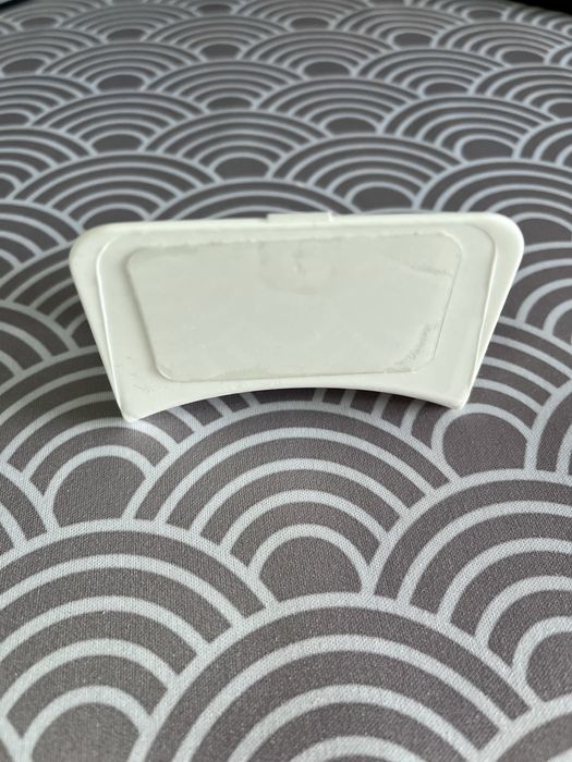 Держатель для наушников на клеящей основе ПОСЛЕДНИЙ