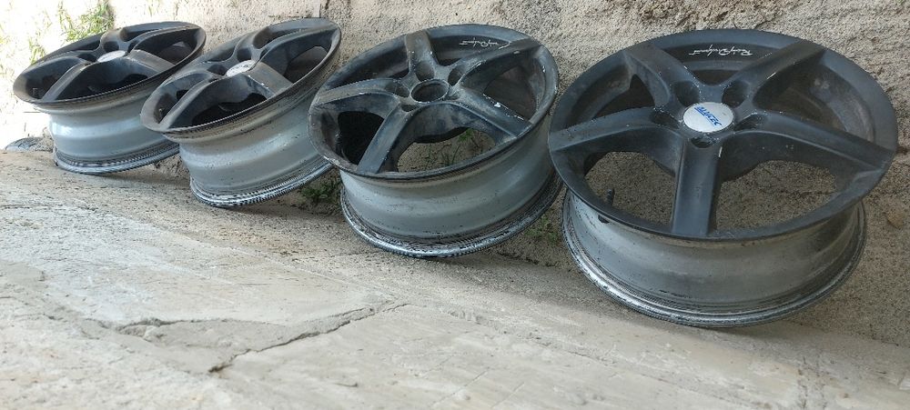 R15/5/100 вр6 2,8 титани Колеса в зборі залізни диски резина