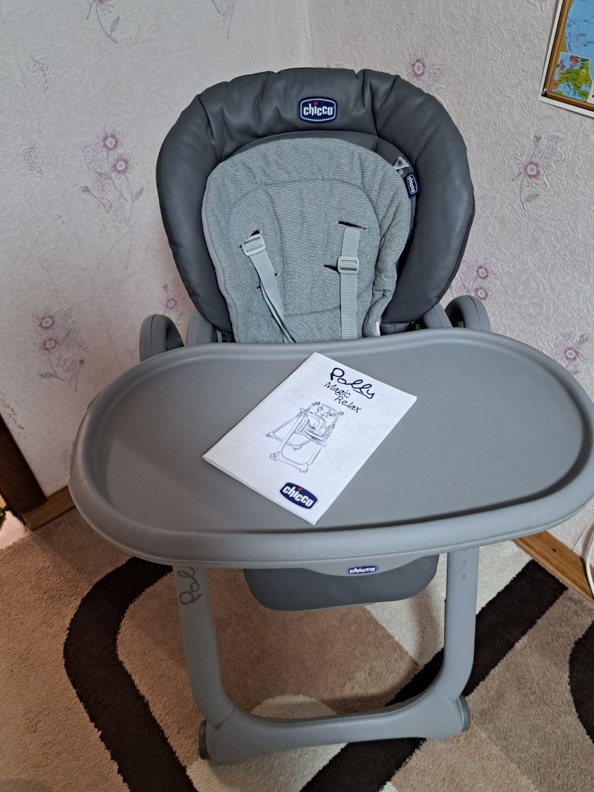 Дитячий стульчик для годування Chicco Polly