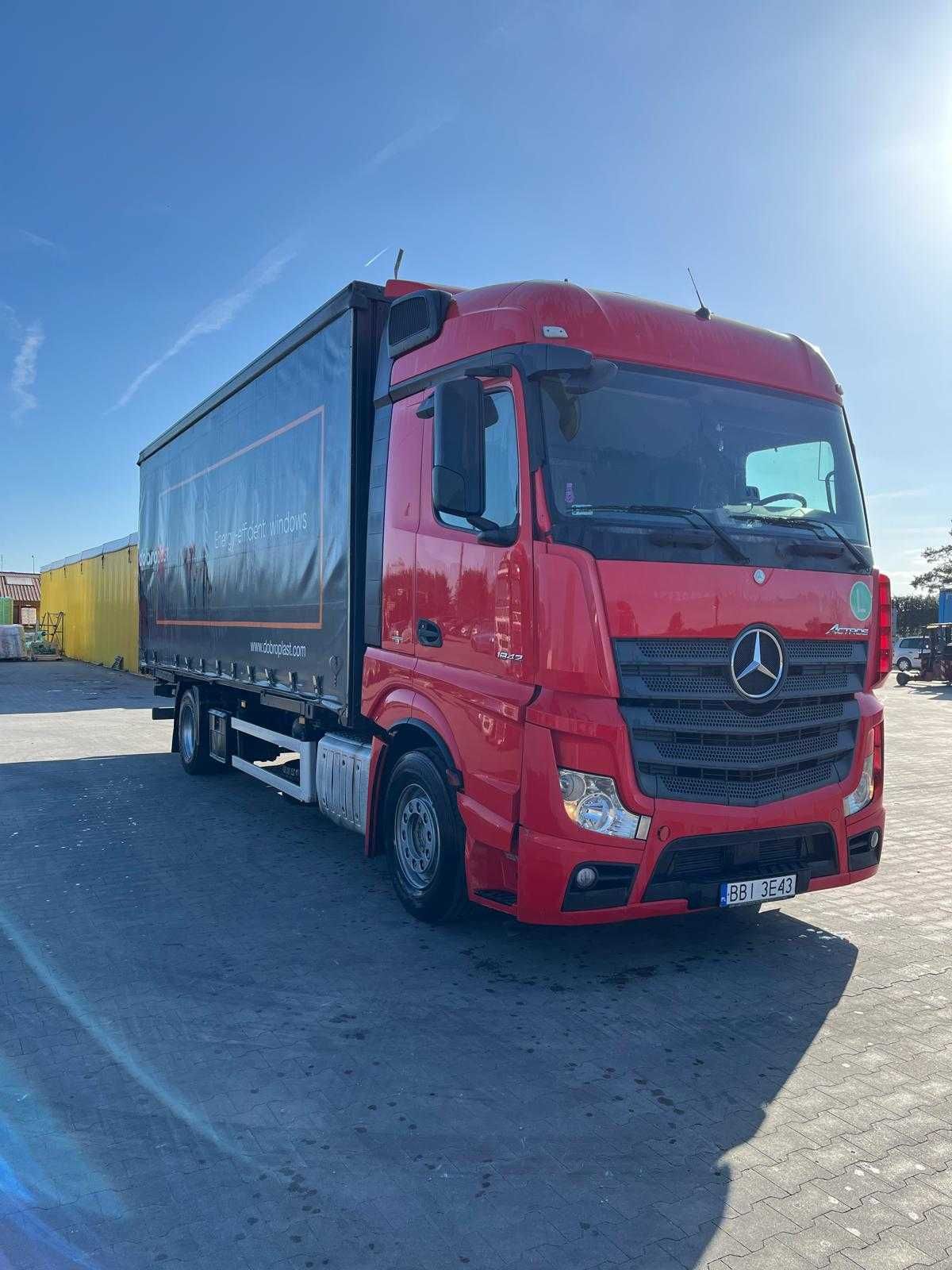 MERCEDES Actros 1842 niski przebieg solówka BDF 3SZT  Dok na moffet