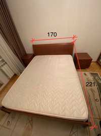 Продам двухспал. 170x220см кровать с матрасом и 2мя тумбочками