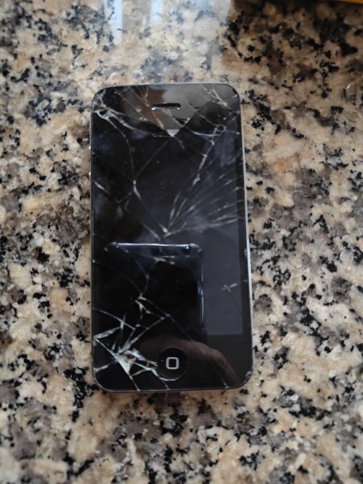 Telemóvel iPhone 4S e 4 capas