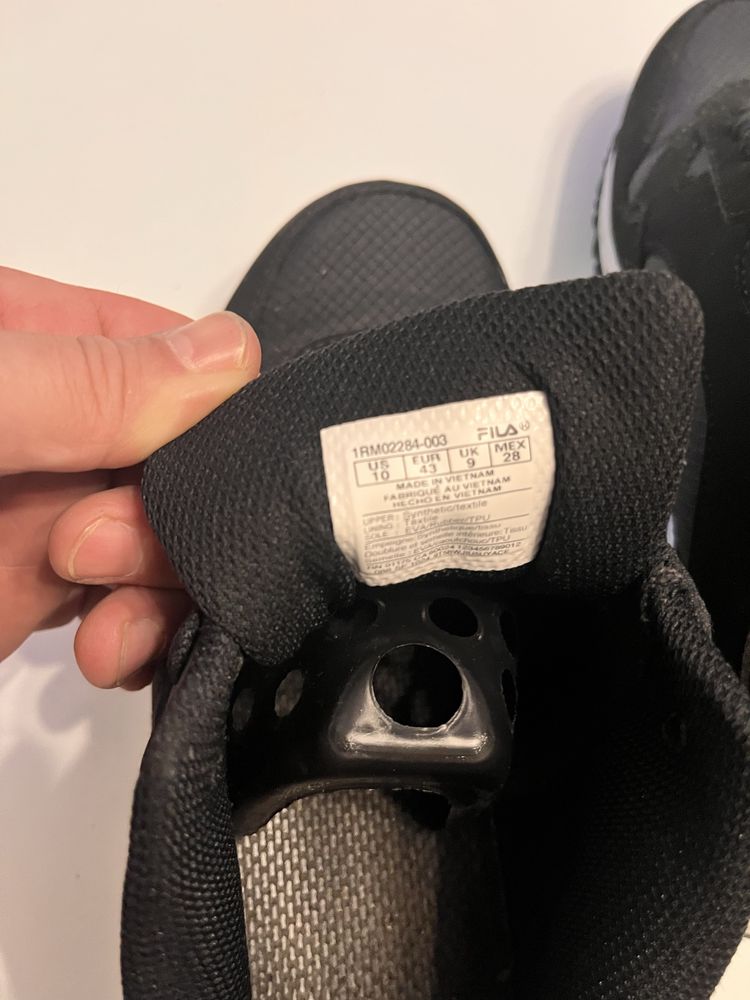 Męskie buty FILA rozm 43 jak nowe