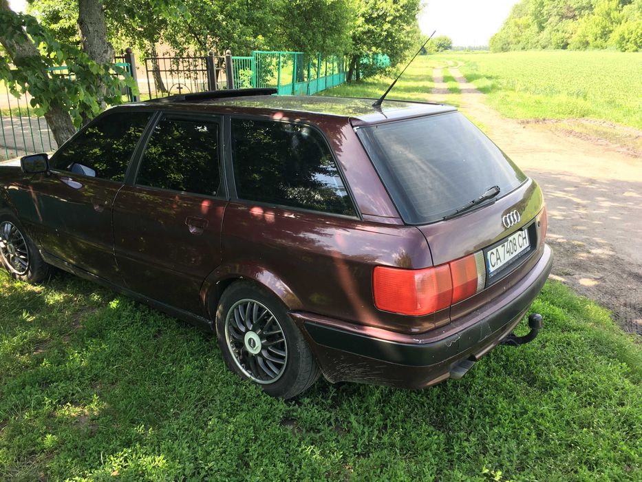 Ауді 80  авант 2.6л. 1993 рік.
