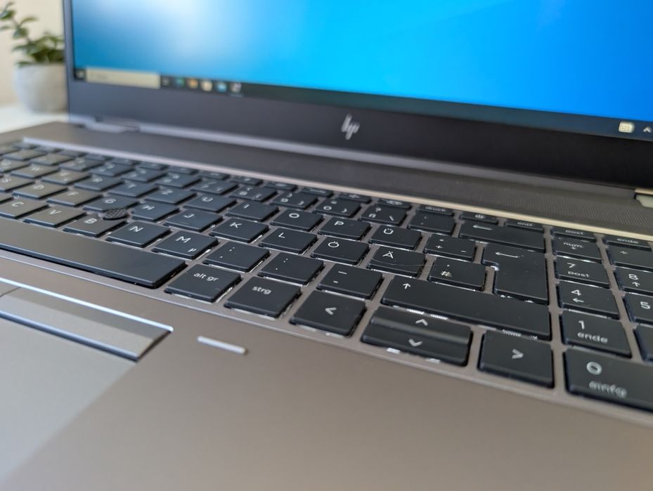 RTX 3000 (6GB) Ноутбук HP ZBook Fury 17 G7/i7-10850H/32/512/FHD/17.3"