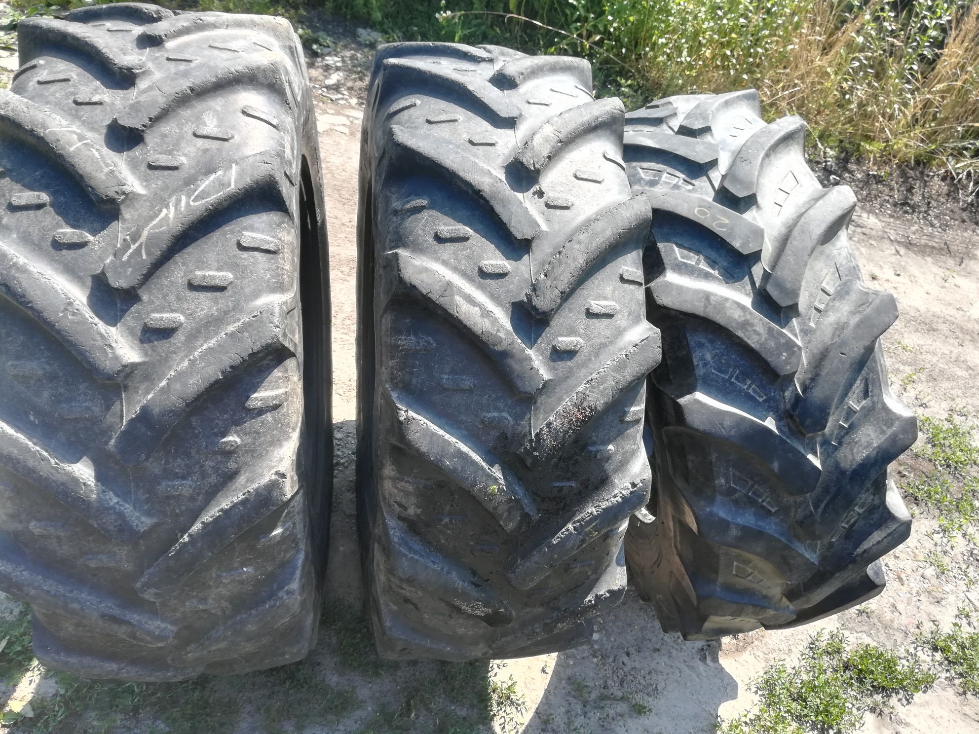 Opony 320/70r20