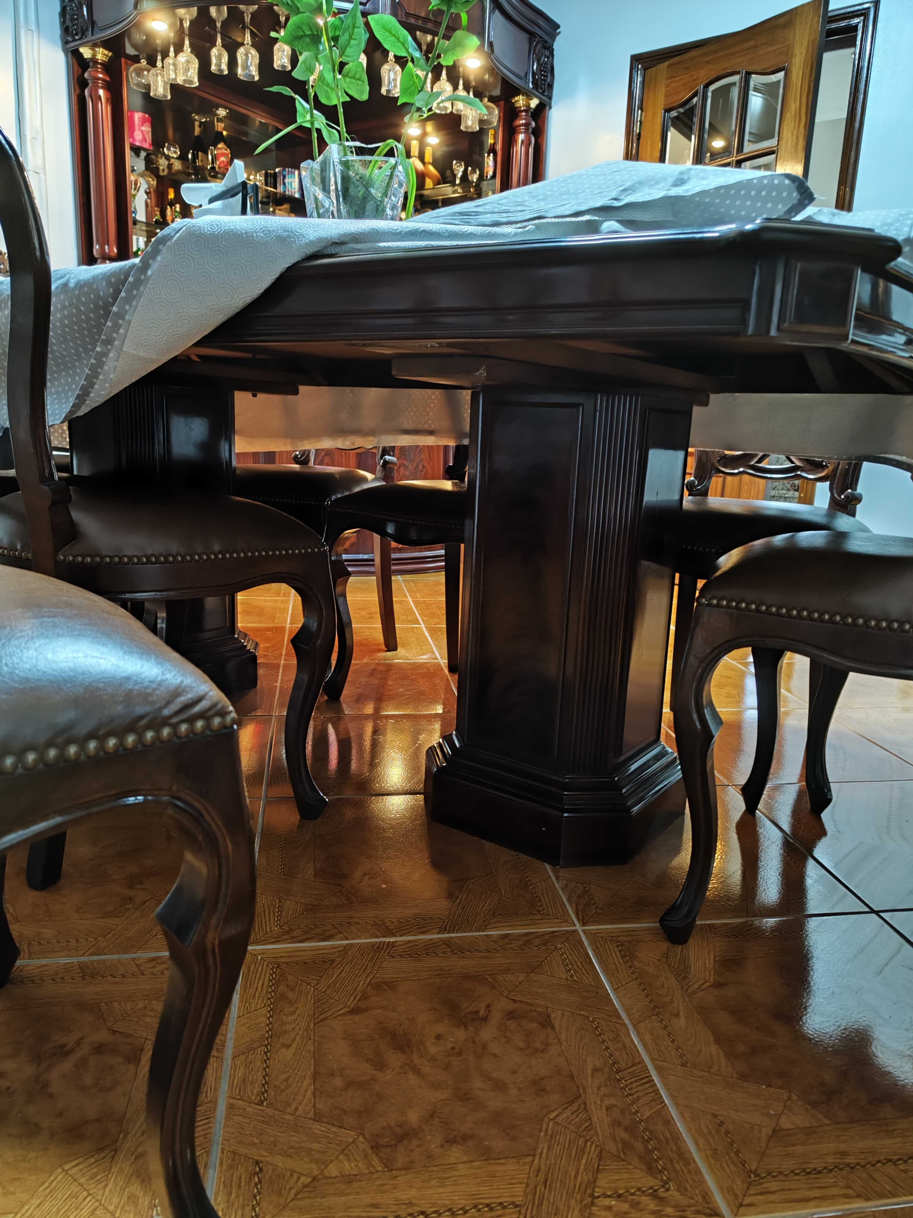 Mesa de sala de jantar