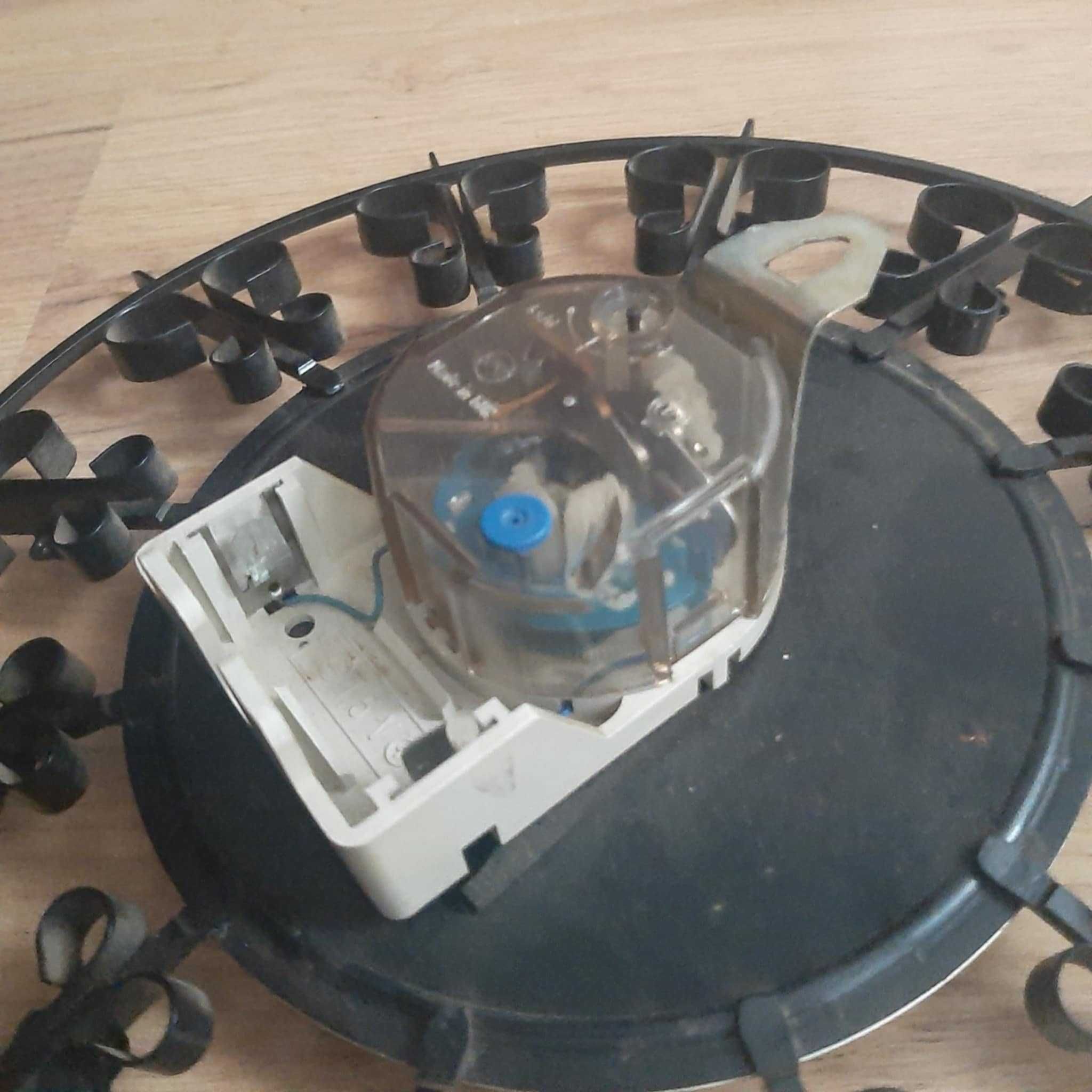 Metalowy zegar  WEIMAR QUARTZ produkcji DDR