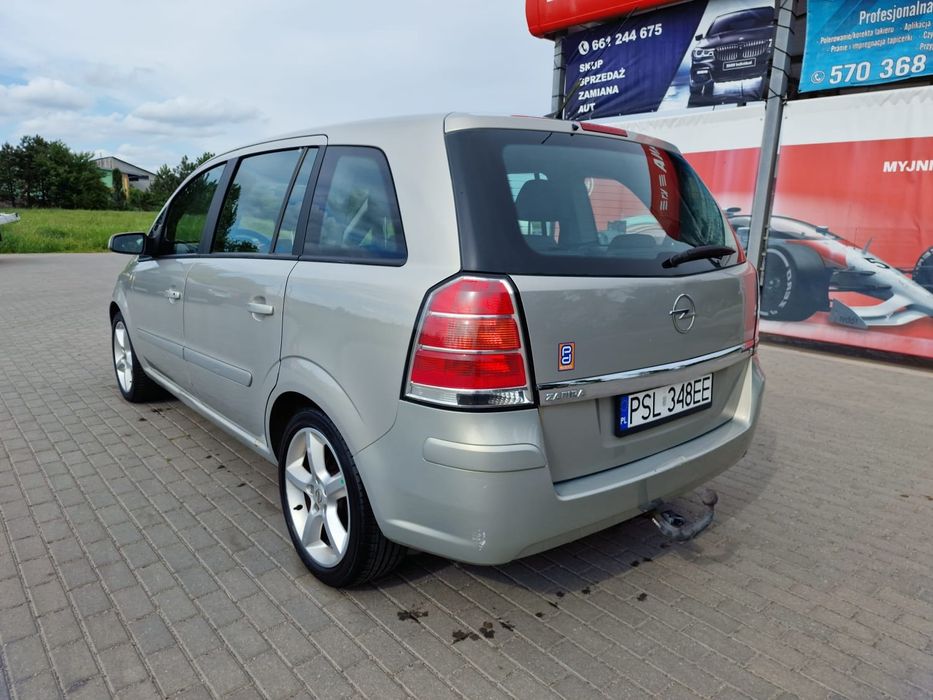 Opel Zafira 1.8i Automat 7osobowa zadbane zarejestrowane
