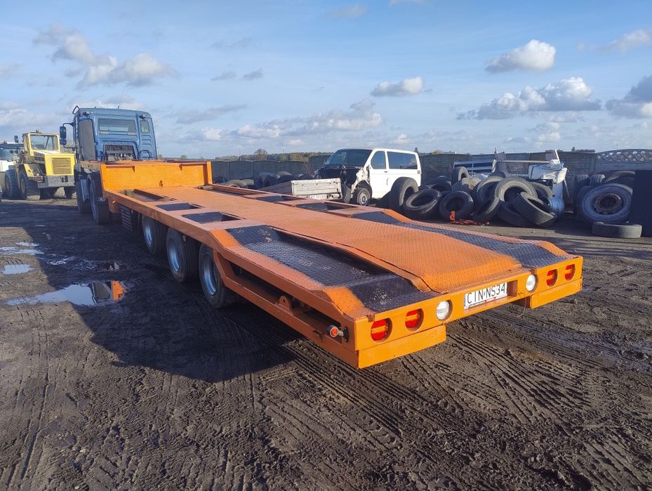 Naczepa niskopodwoziowa Krone