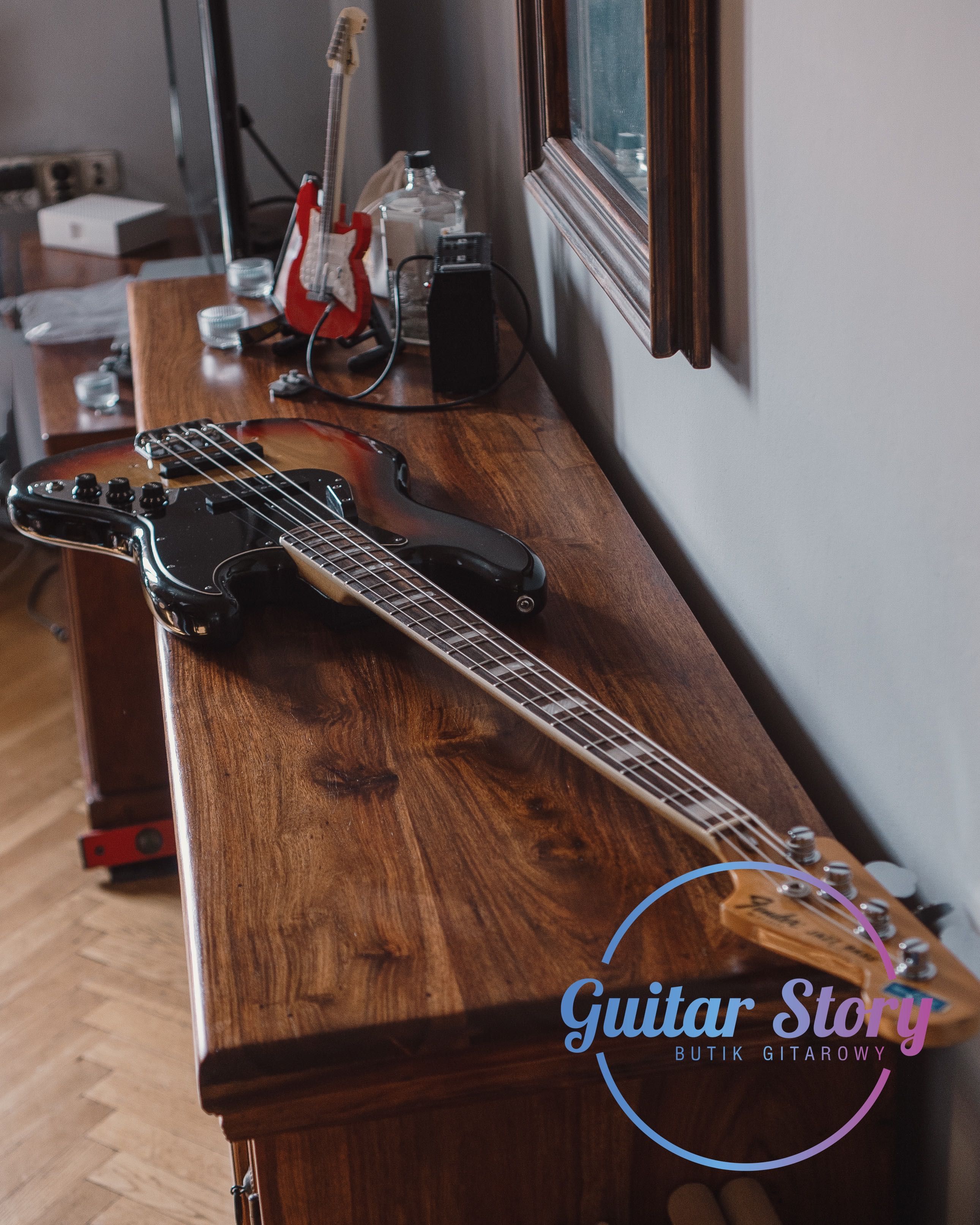 1978 Fender Jazz Bass | Case