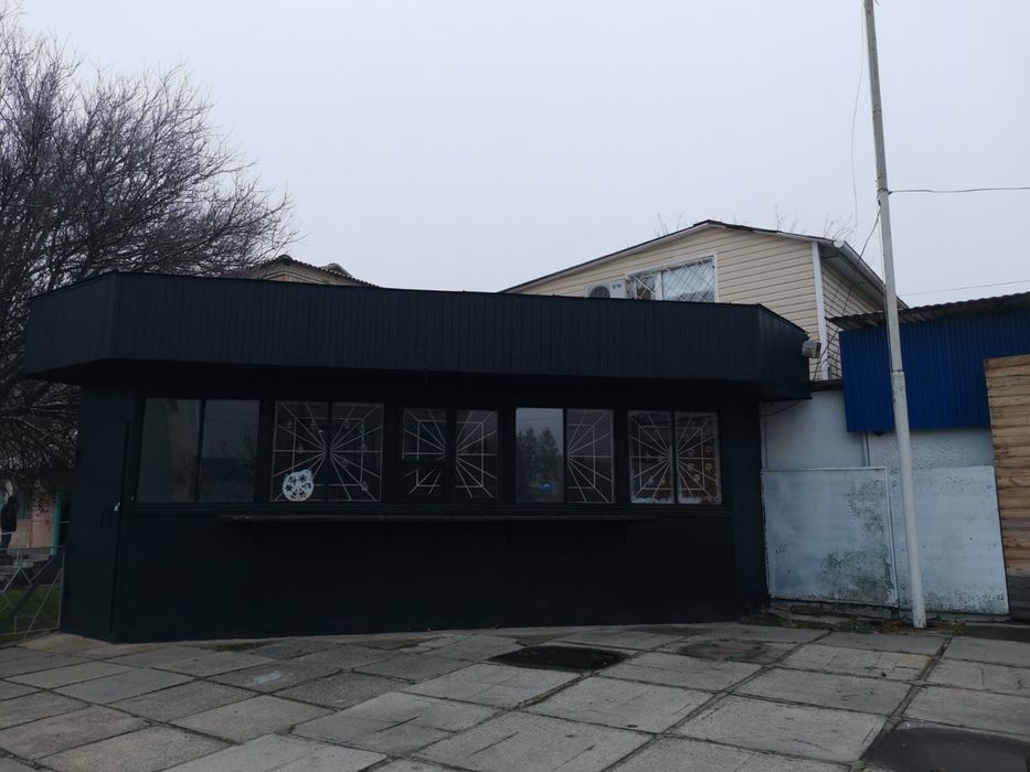 Продається площадка із магазином