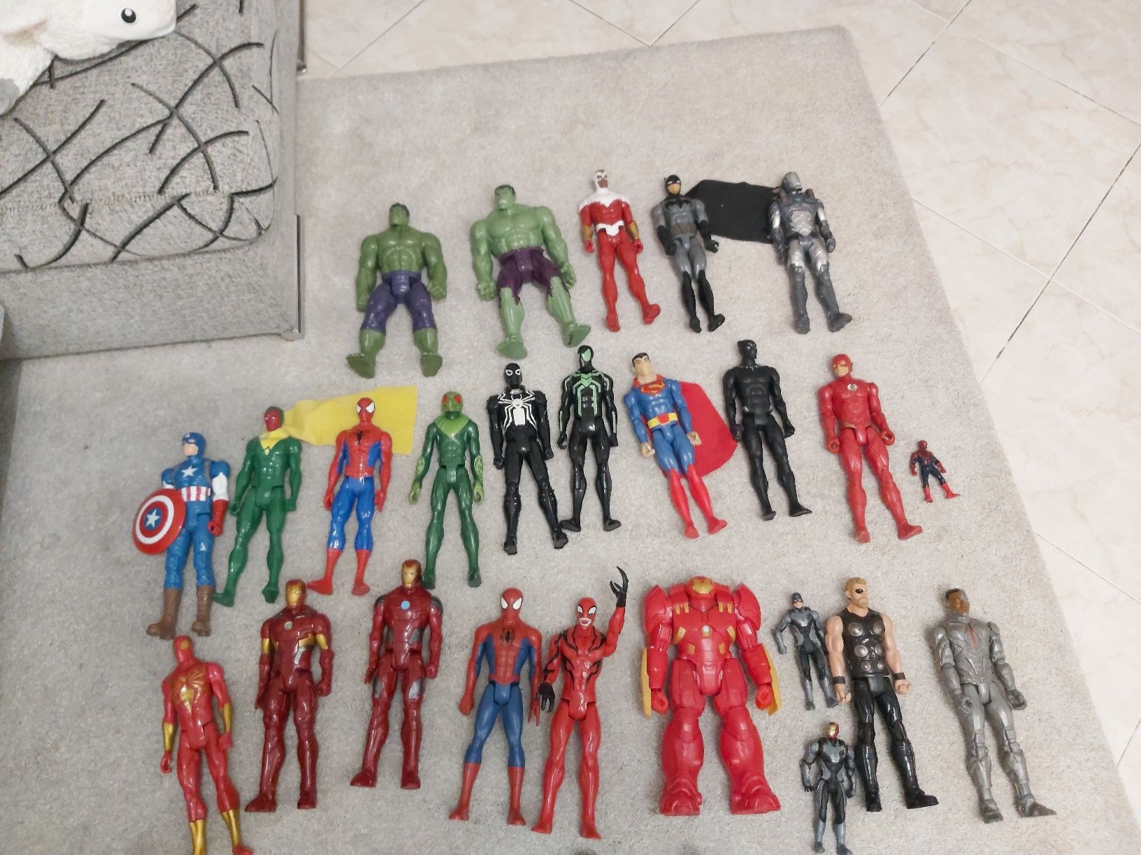 Figuras avengers 30cm.