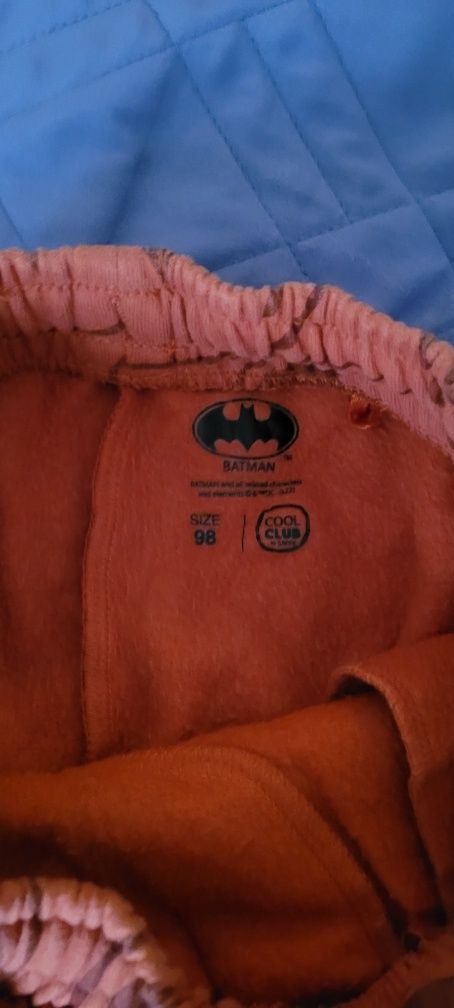 Spodnie dresowe chłopięce Batman r 98