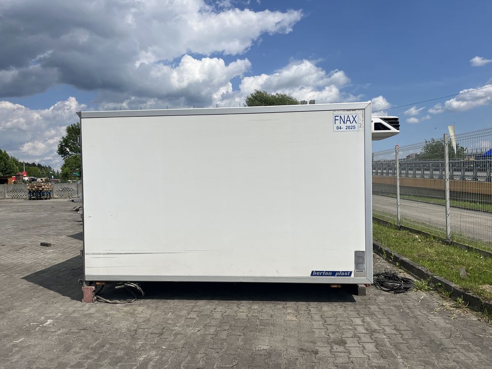 Chłodnia Carrier Xarios 350 Wpięcie Magazyn
