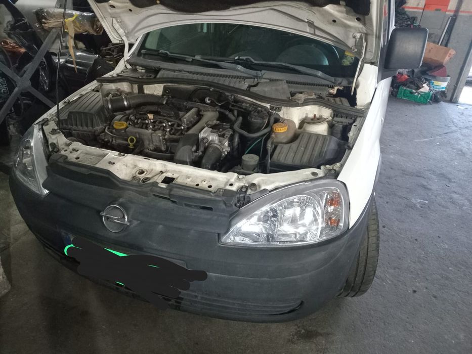 Opel combo frente completa