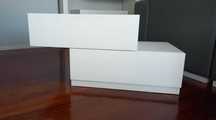 Móvel design (mesa de cabeceira ou outro)
