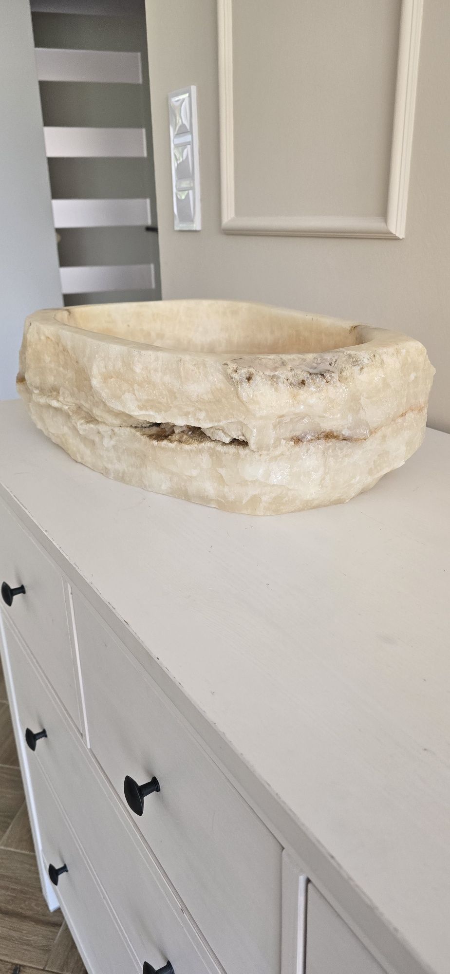 Umywalka z naturalnego kamienia