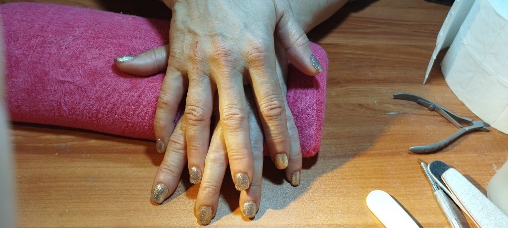 Manicure e pedicure ao domicílio
