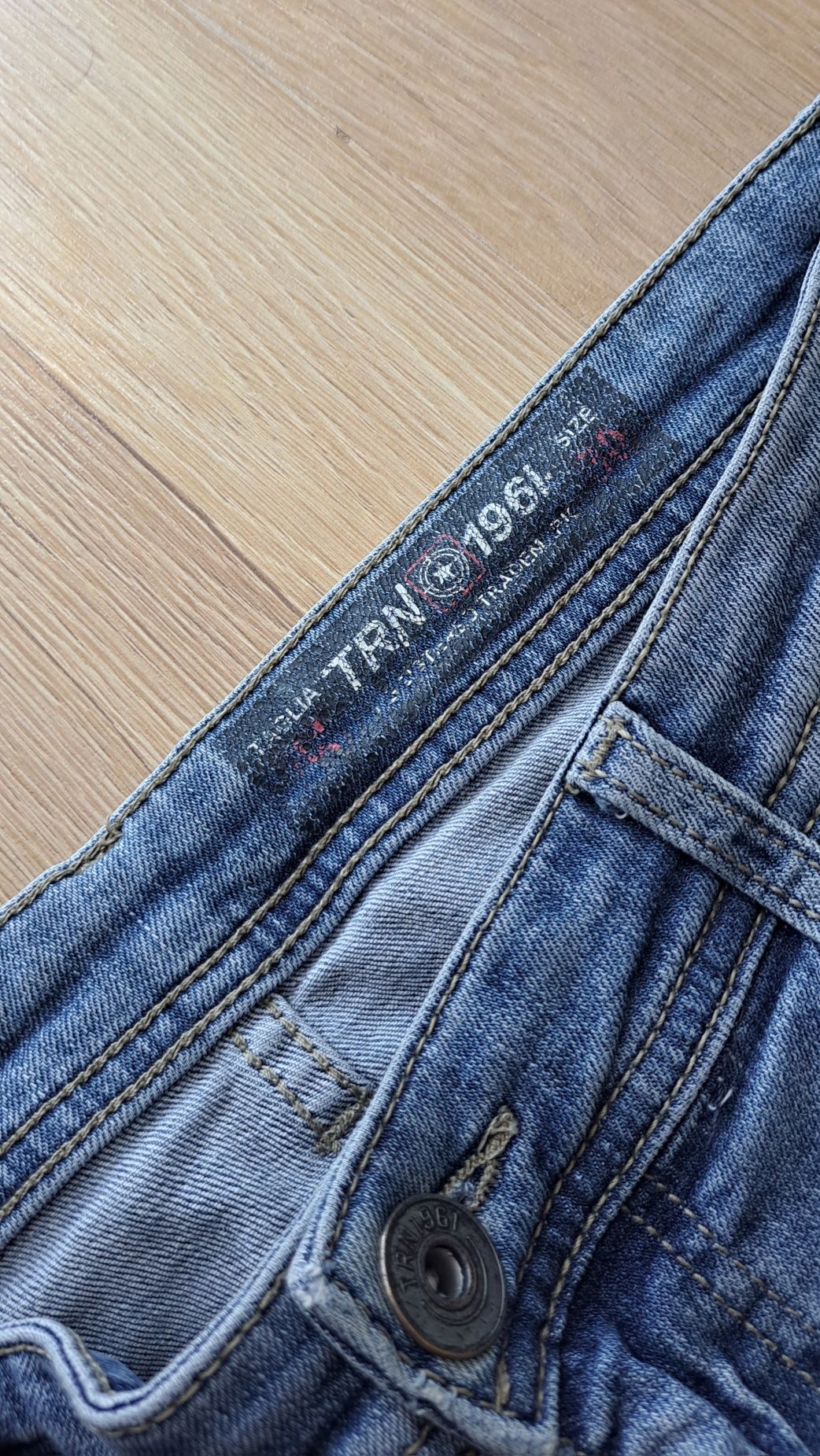 Jeansowe spodnie męskie
TRN rozm. 30 (wypada na mniejsze)